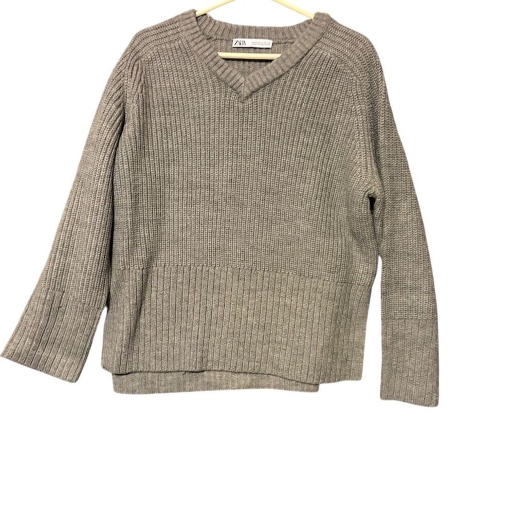 Zara Women's Gray V-Neck Pullover Sweater Size M Long Sleeve Casual